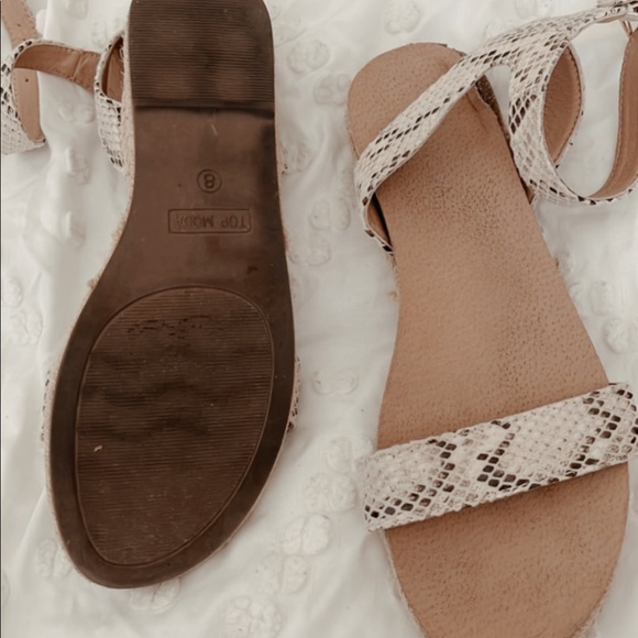 Closet clean out!!! Make an offer!!! - Picture 3 of 15